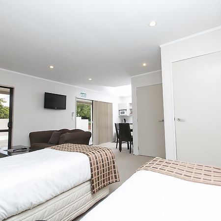 Parkview Motor Inn Pukekohe エクステリア 写真