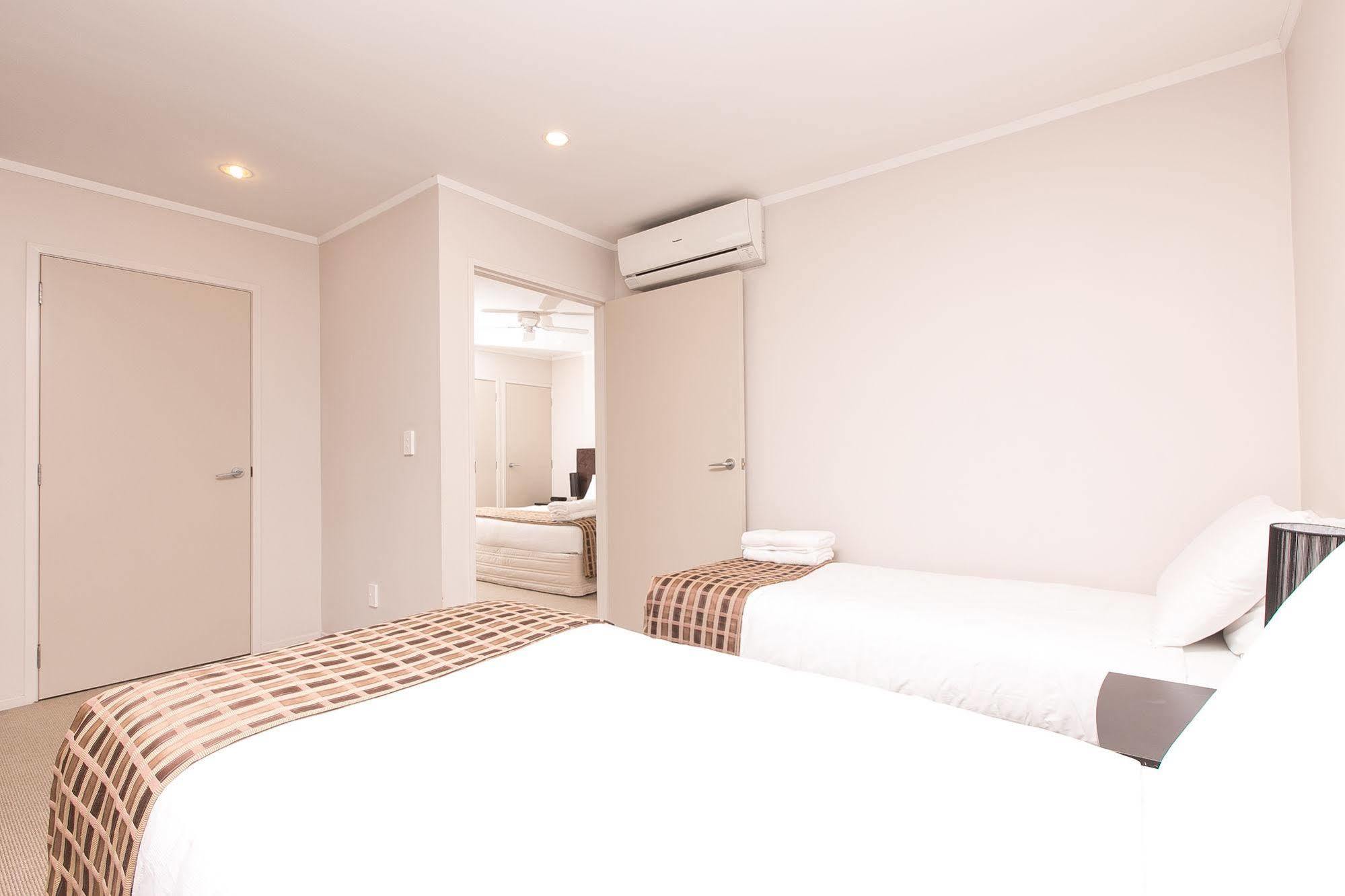 Parkview Motor Inn Pukekohe エクステリア 写真