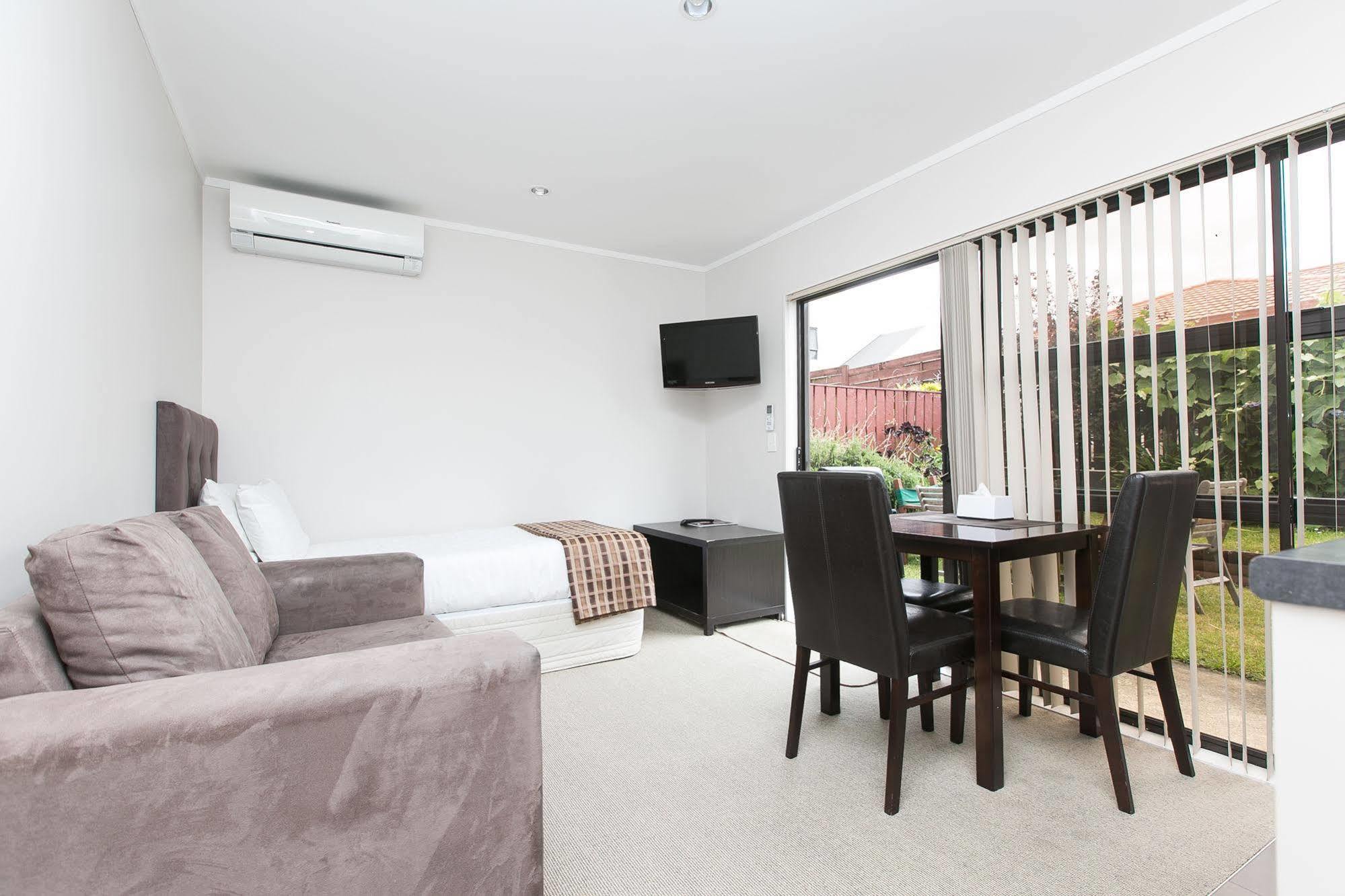 Parkview Motor Inn Pukekohe エクステリア 写真
